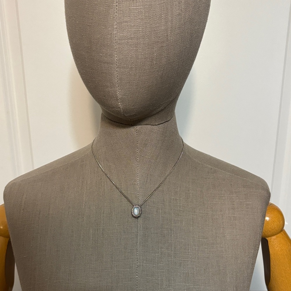 Vintage 1970’s Sarah Coventry Silver-tone Blue Moon pendant EUC - Picture 2 of 14